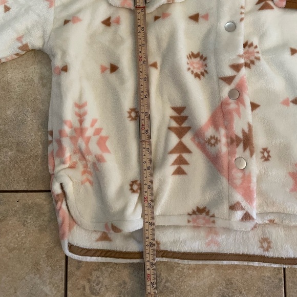 NWOT Simply southern furry Aztec jacket/Shacket size XL - Picture 3 of 5